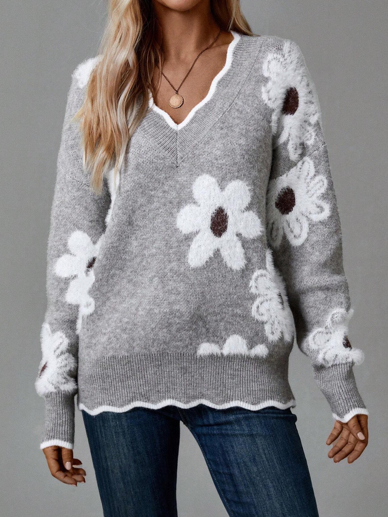 Pull à Motif Floral avec Bordure Festonnée